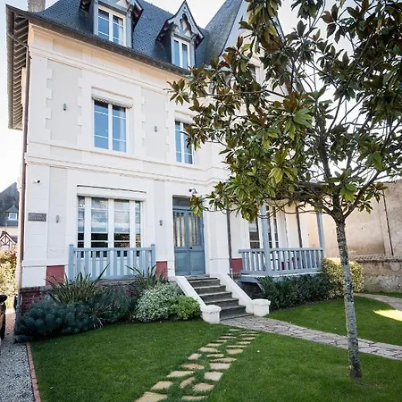 Berry Centre - Chic & Stylee - Magnifique Jardin